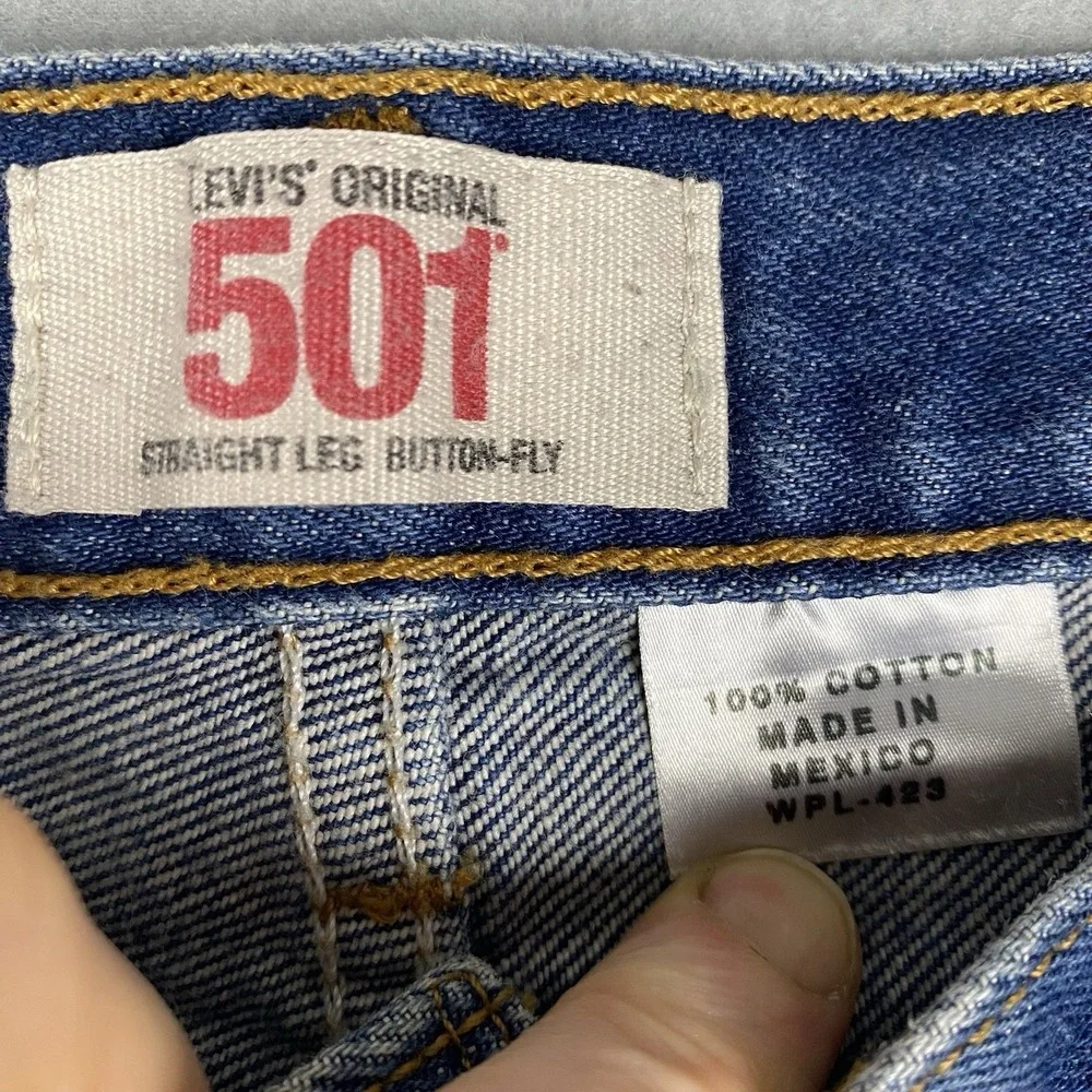 Levis 501 Original Straight Leg Button Fly Jeans Mens 38 Blue Medium‎ Wash
